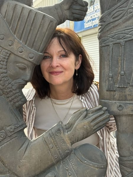 “Blue Feet Monsoon—exploring the experience of growing up interculturally through fiction” with Cynthia Green